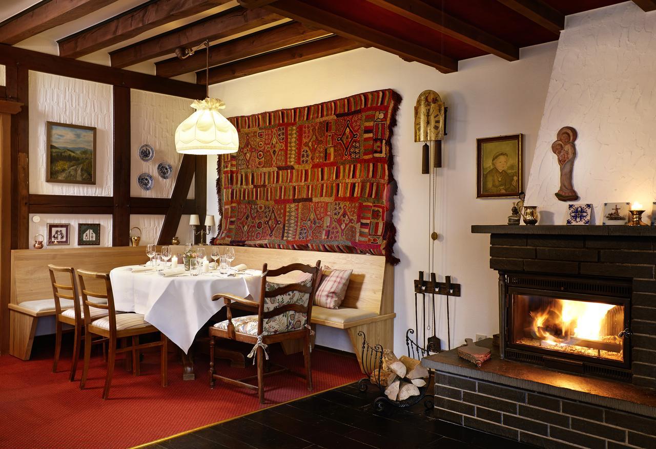 Hotel Gasthof Zu Den Linden Oberhundem Esterno foto